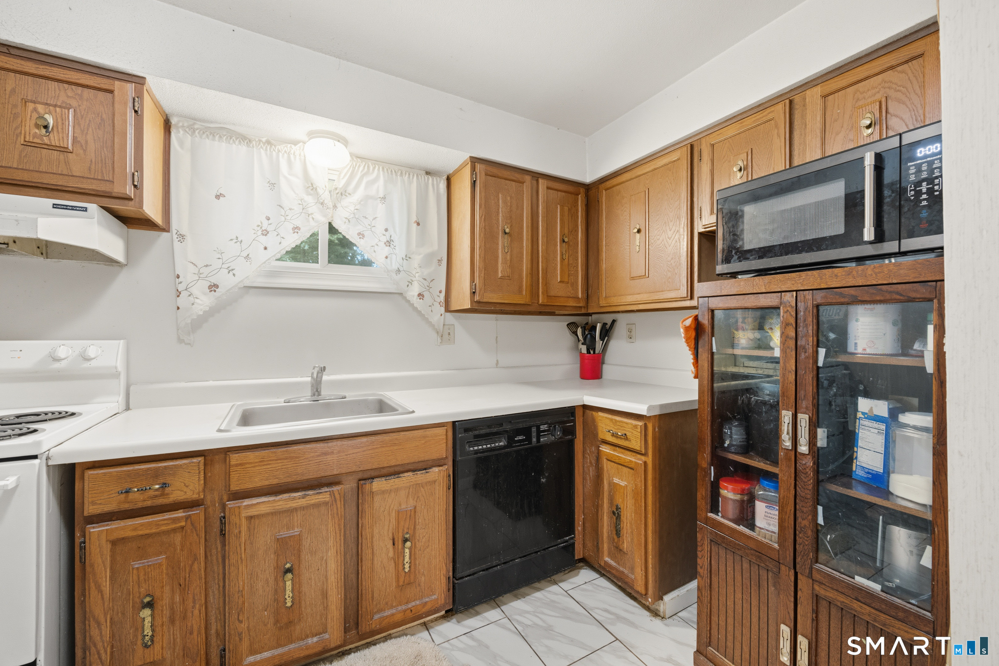 323 Dunfey Lane Windsor CT 06095