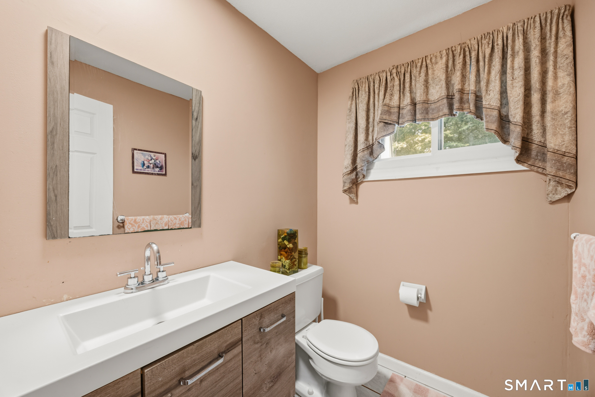 323 Dunfey Lane Windsor CT 06095