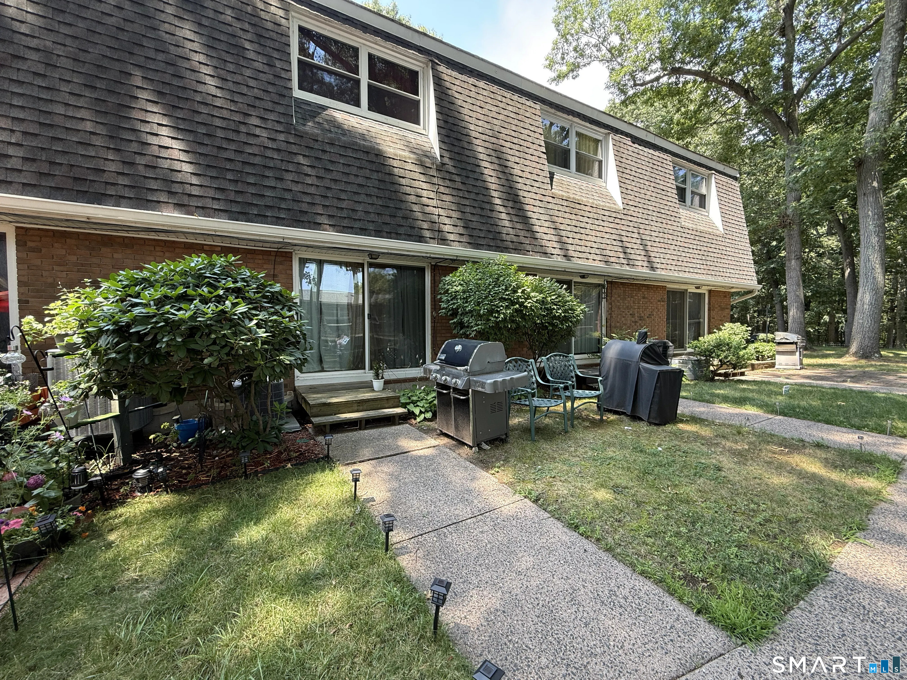 323 Dunfey Lane Windsor CT 06095