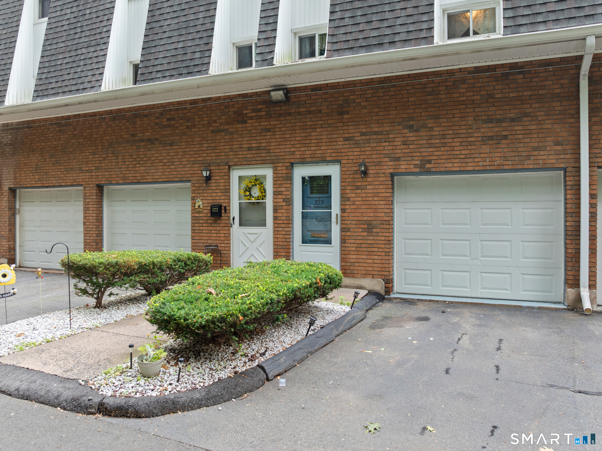 323 Dunfey Lane Windsor CT 06095
