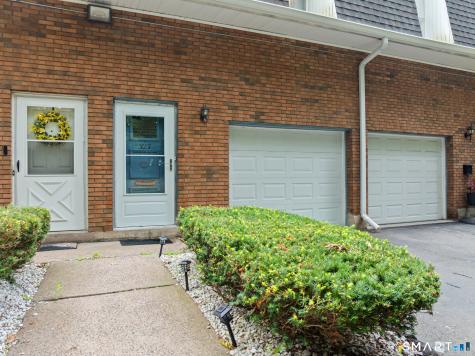 323 Dunfey Lane Windsor CT 06095