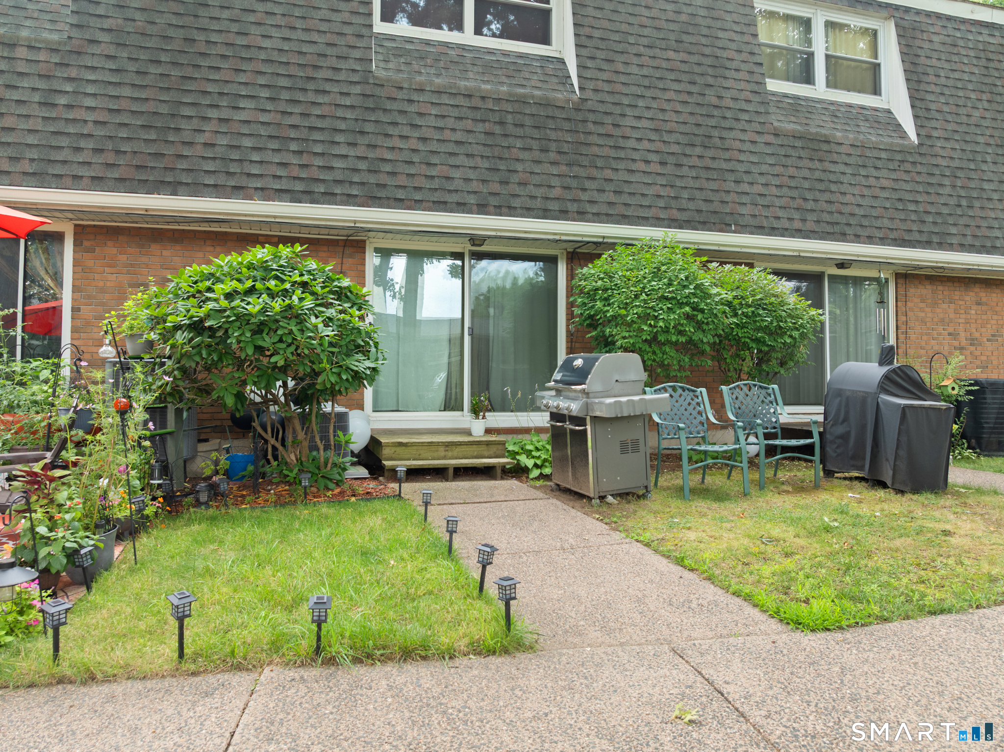 323 Dunfey Lane Windsor CT 06095