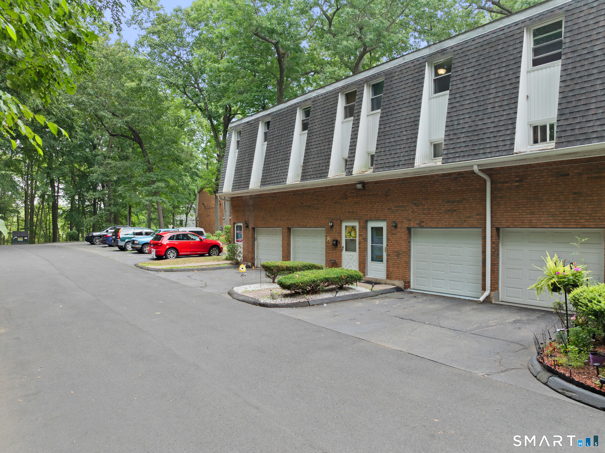 323 Dunfey Lane Windsor CT 06095