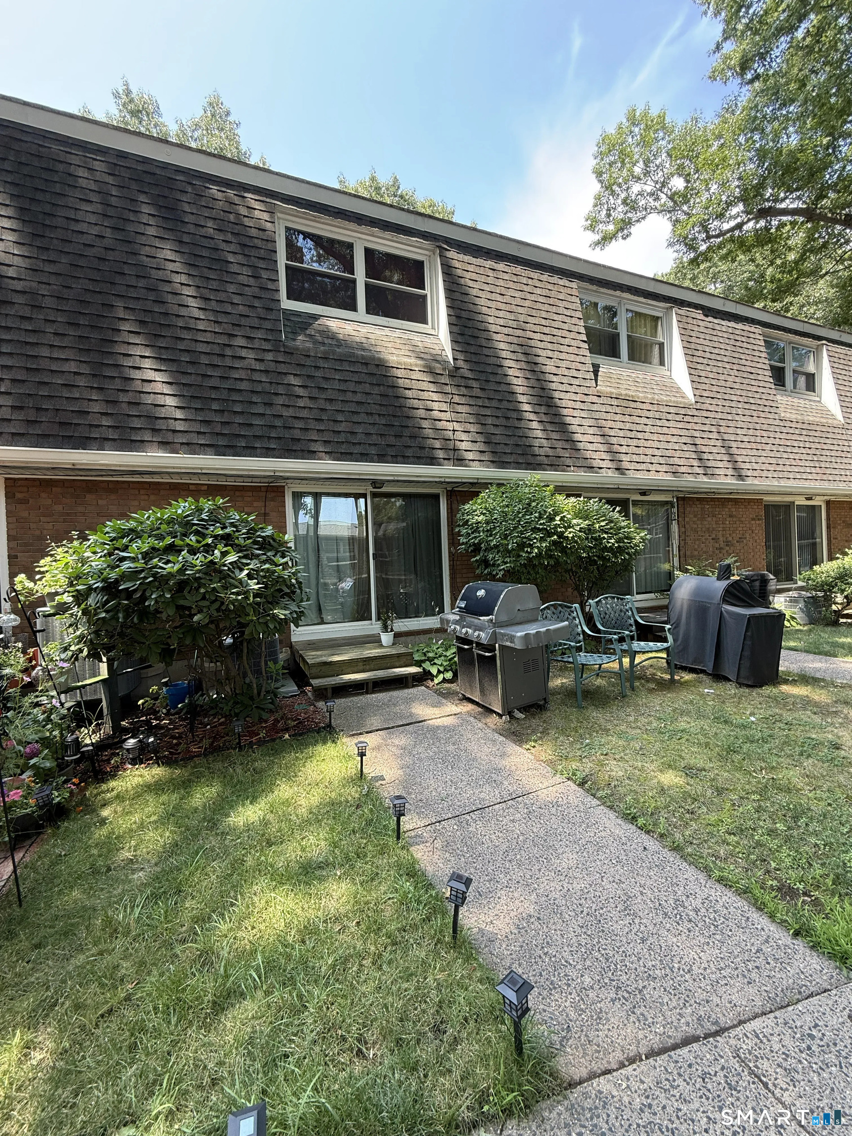 323 Dunfey Lane Windsor CT 06095