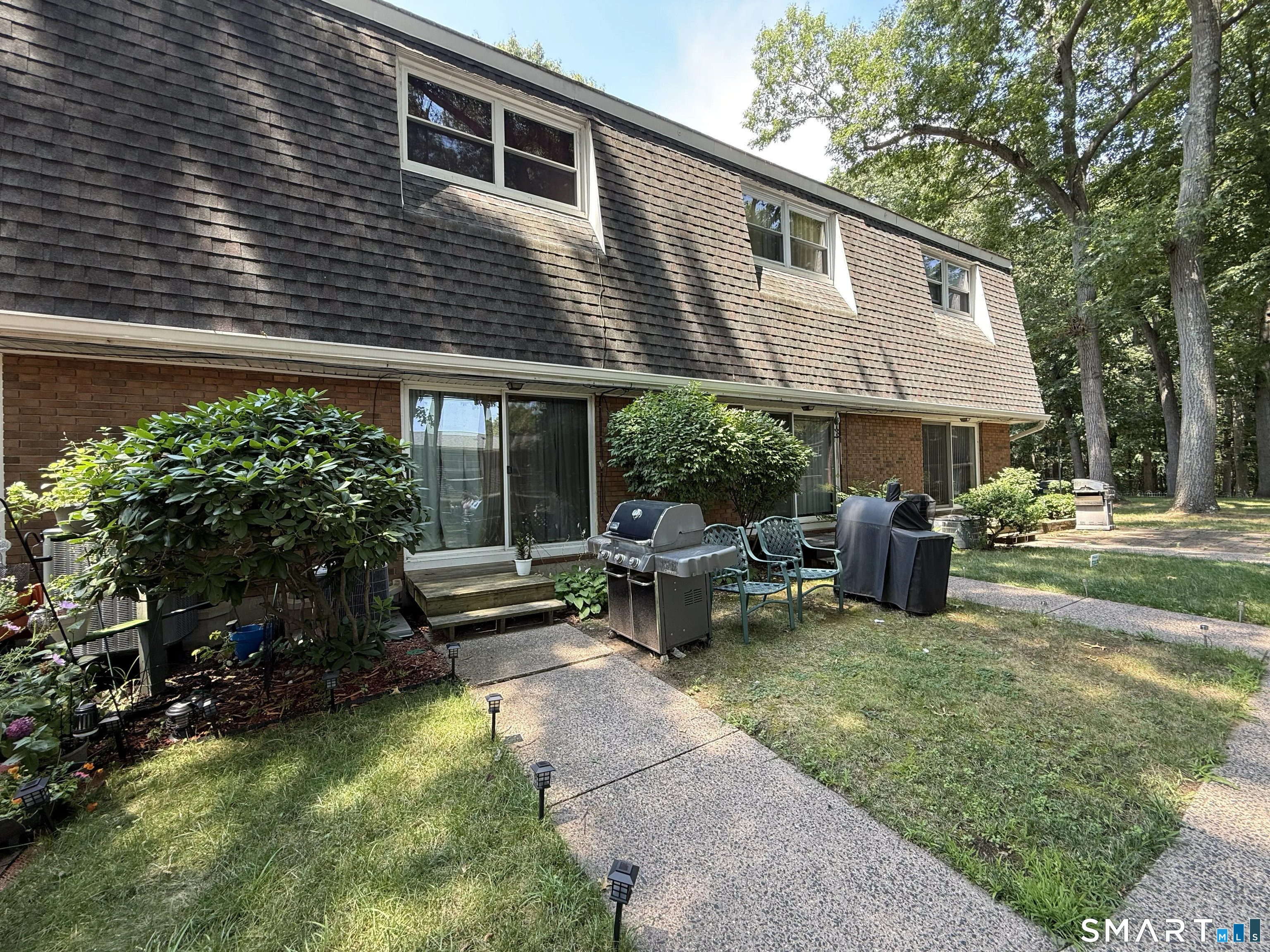 323 Dunfey Lane Windsor CT 06095