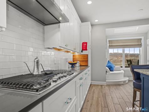 85 Winding Ridge Way Danbury CT 06810