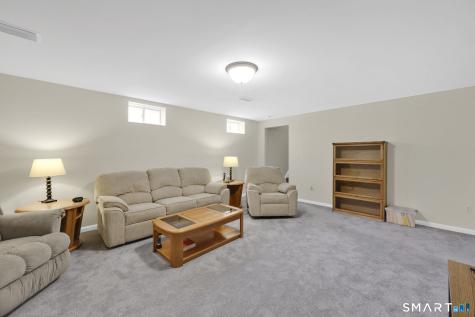 31 Ross Way Windsor Locks CT 06096