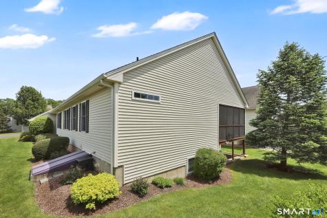 31 Ross Way Windsor Locks CT 06096