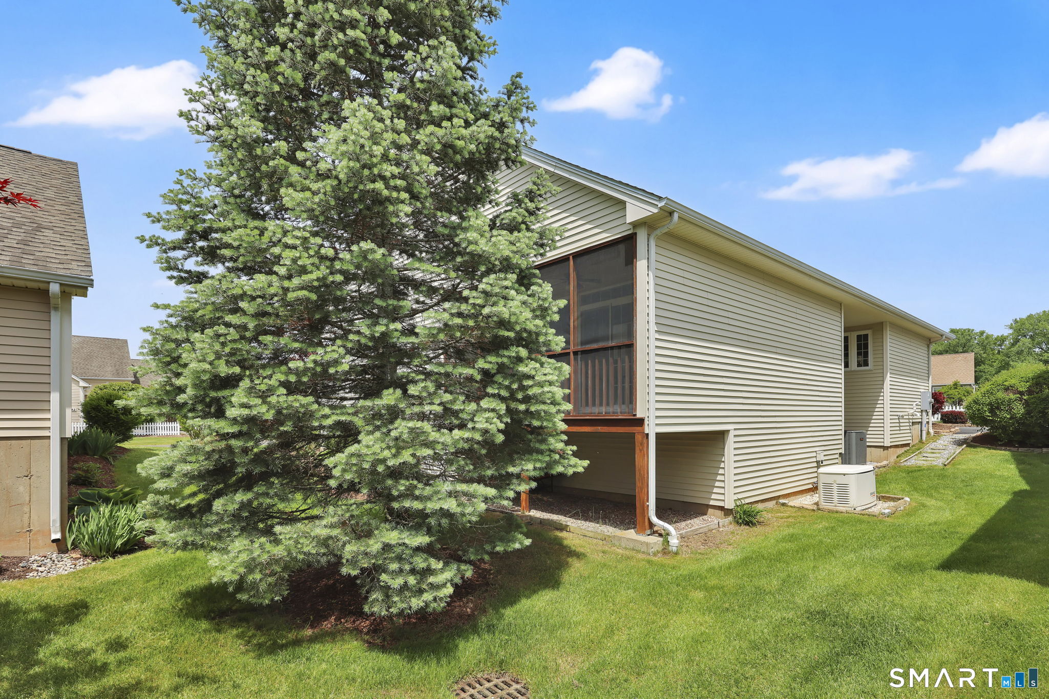 31 Ross Way Windsor Locks CT 06096