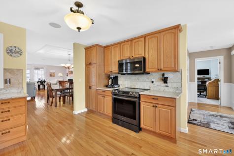 31 Ross Way Windsor Locks CT 06096