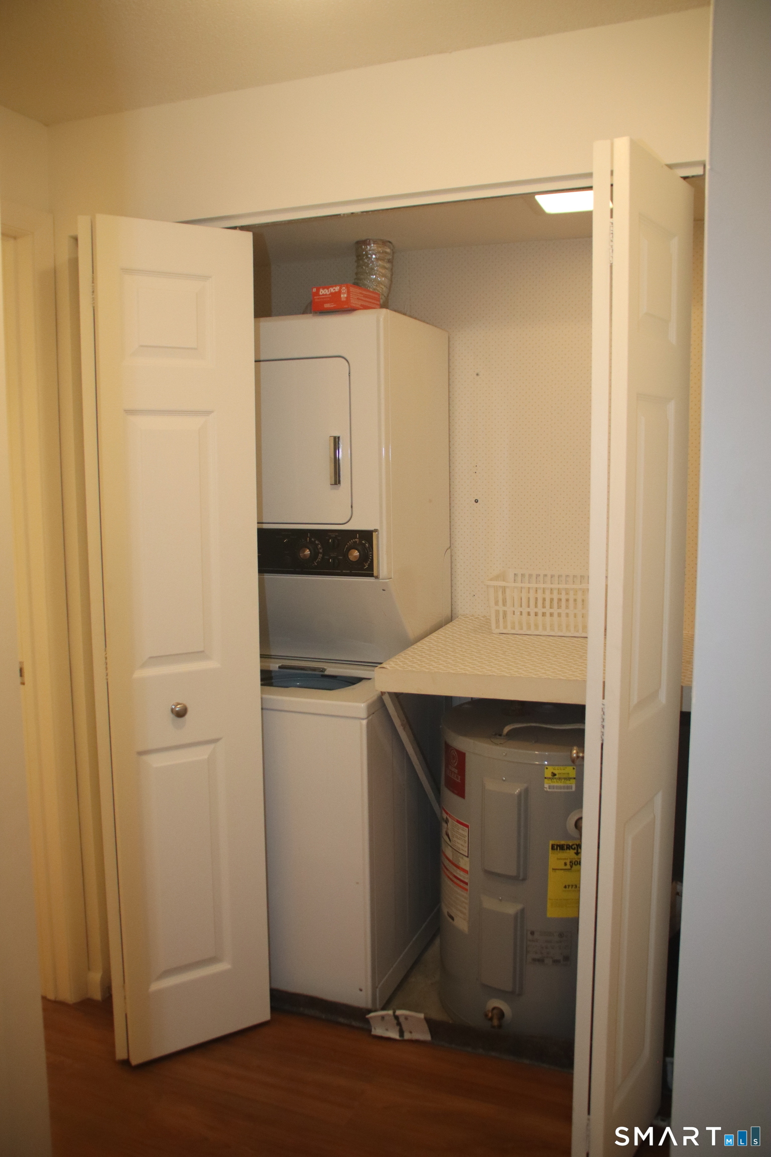 82 Longview Street Waterford CT 06385