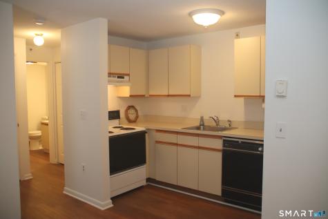 82 Longview Street Waterford CT 06385