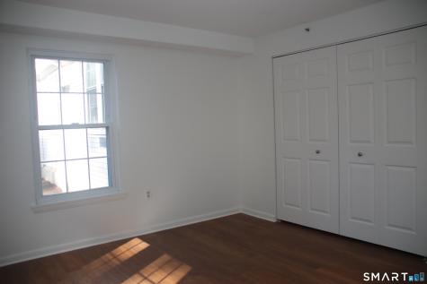 82 Longview Street Waterford CT 06385