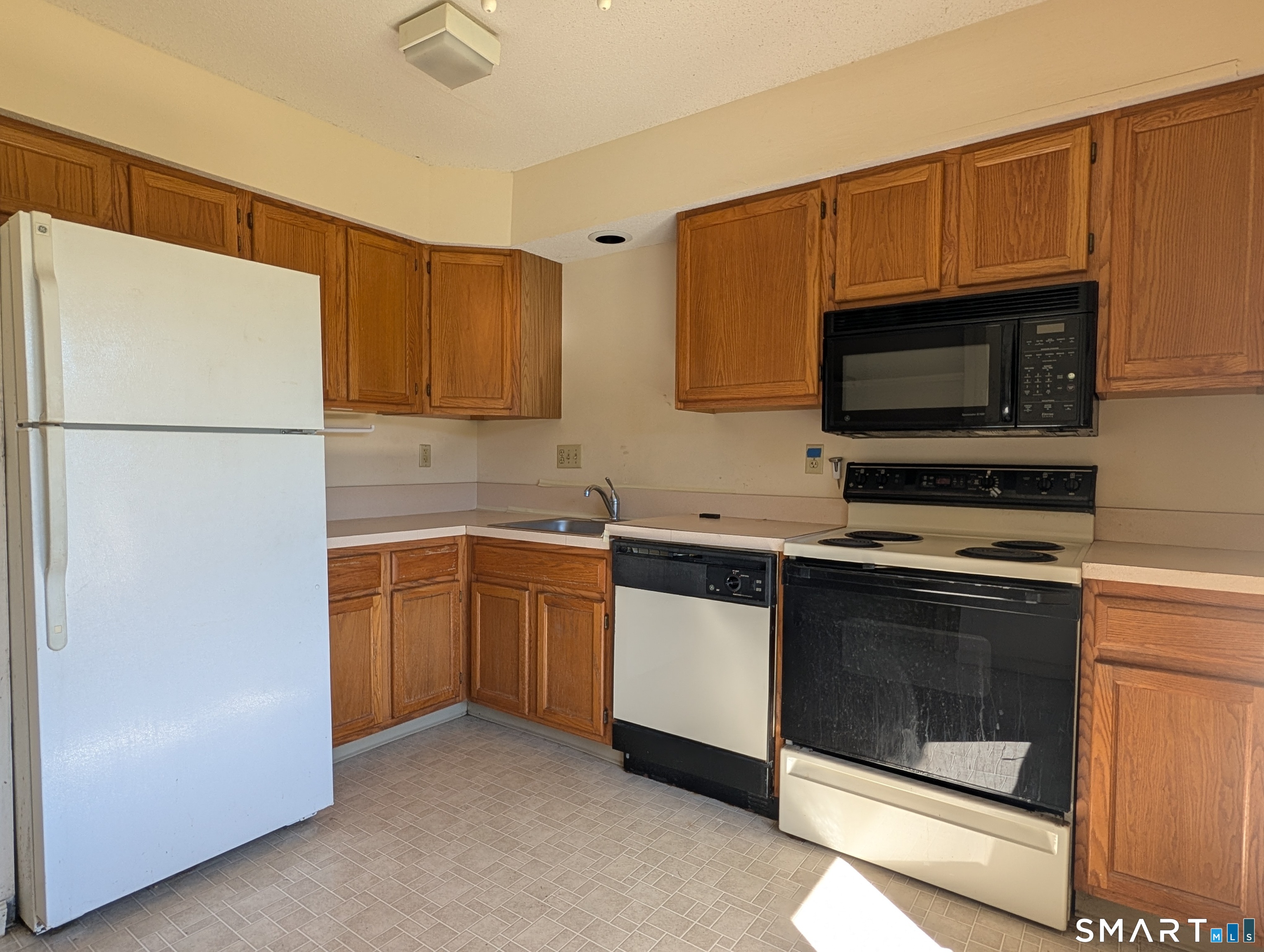 14 Sycamore Drive Mansfield CT 06268
