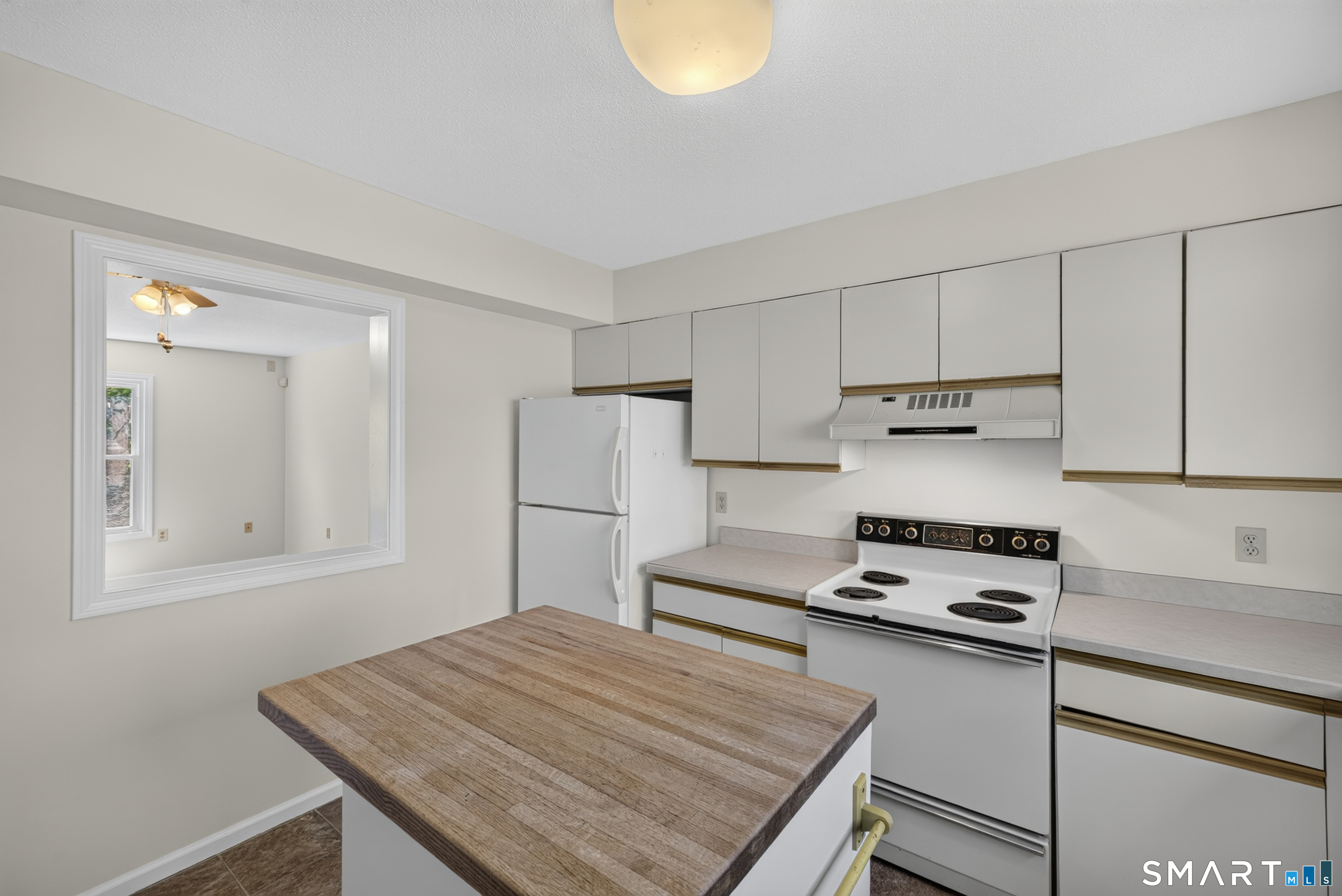 36 West Village Court Branford CT 06405