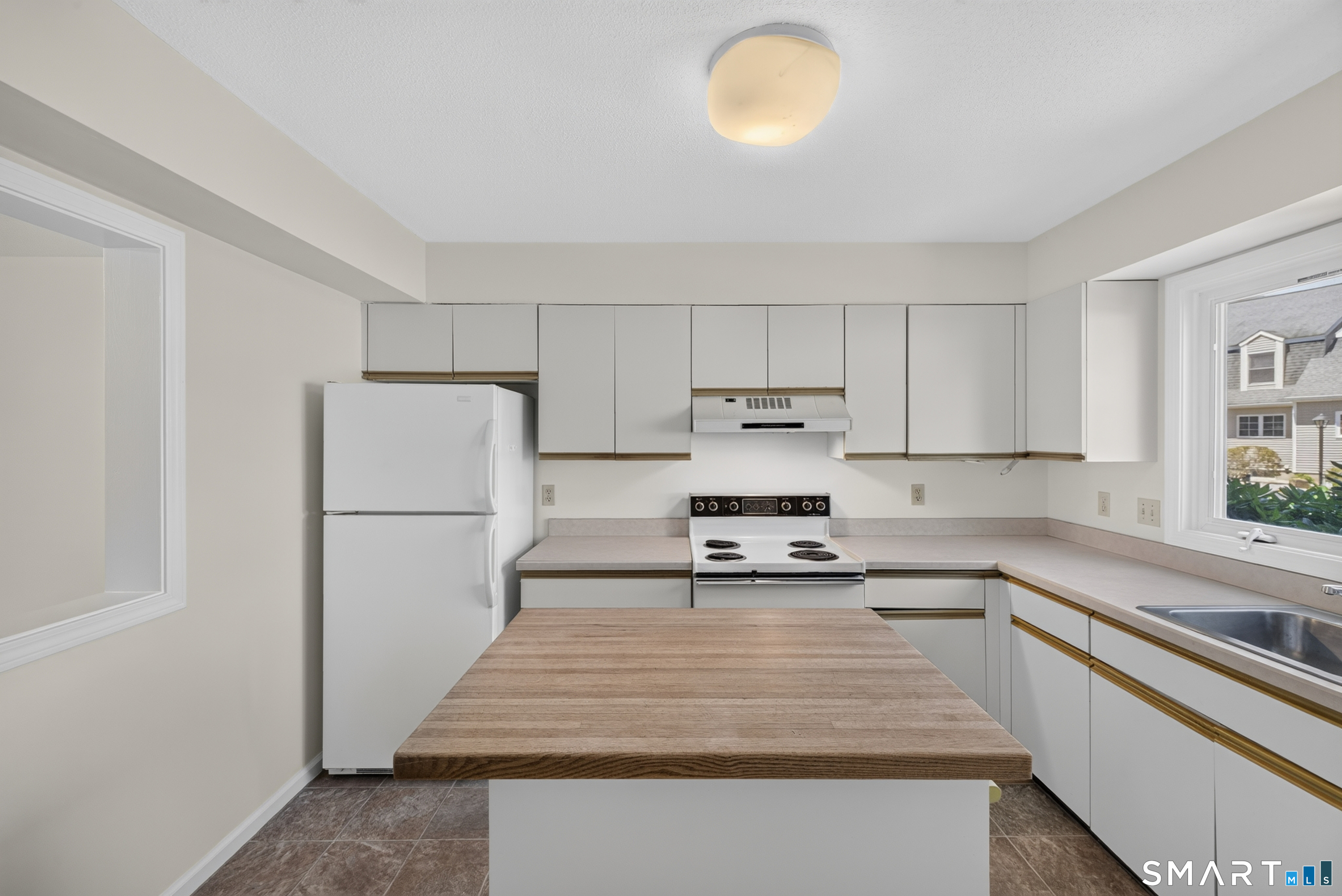36 West Village Court Branford CT 06405