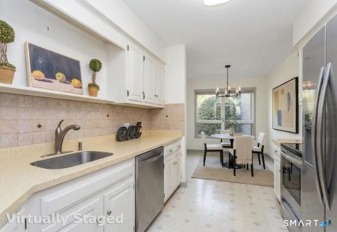 7 Mulberry Lane Avon CT 06001