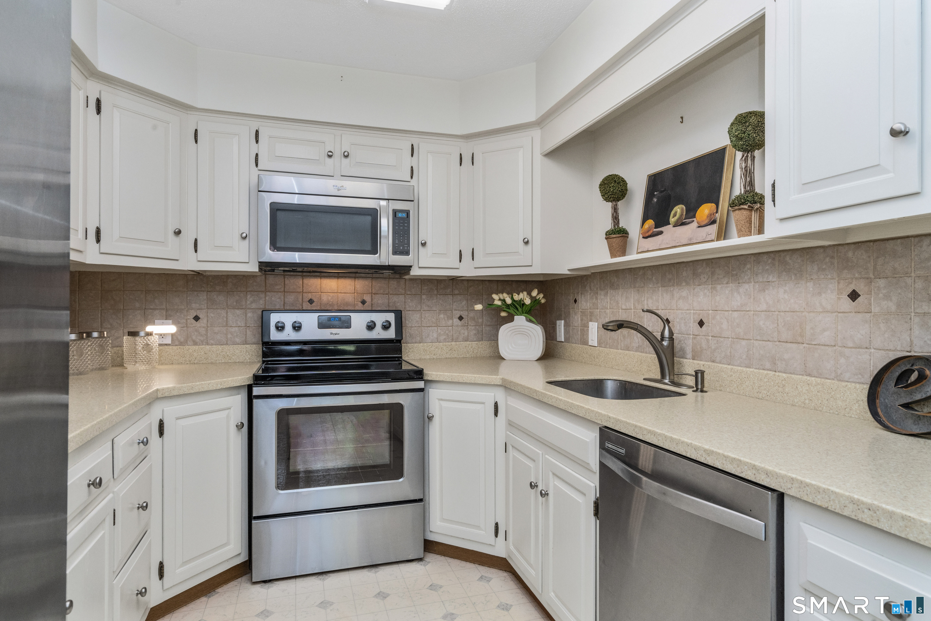 7 Mulberry Lane Avon CT 06001