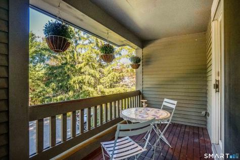 7 Mulberry Lane Avon CT 06001