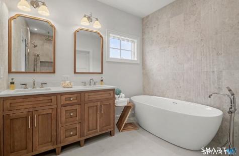 615 South Pine Creek Road Fairfield CT 06824