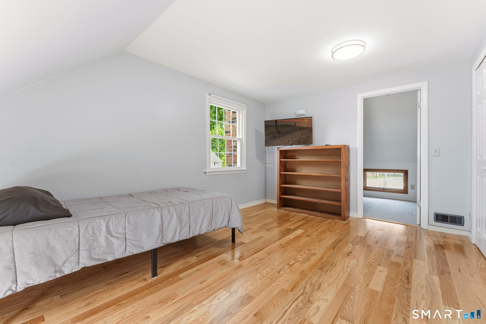 102 Wetherall Street Manchester CT 06040