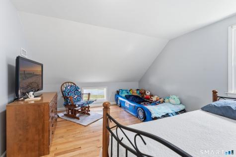 102 Wetherall Street Manchester CT 06040