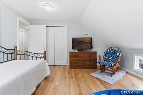 102 Wetherall Street Manchester CT 06040