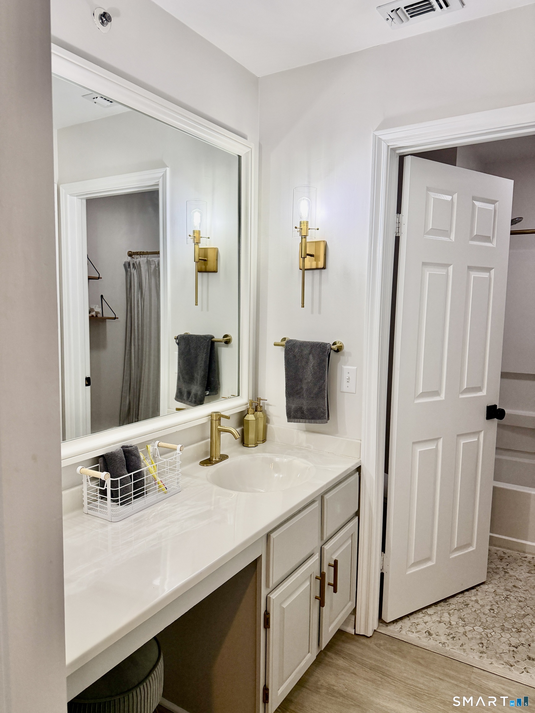 1621 Old Pond Lane Norwich CT 06360
