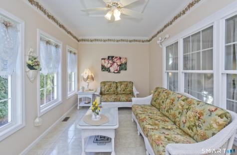 26 Ross Way Windsor Locks CT 06096