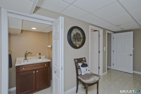 26 Ross Way Windsor Locks CT 06096