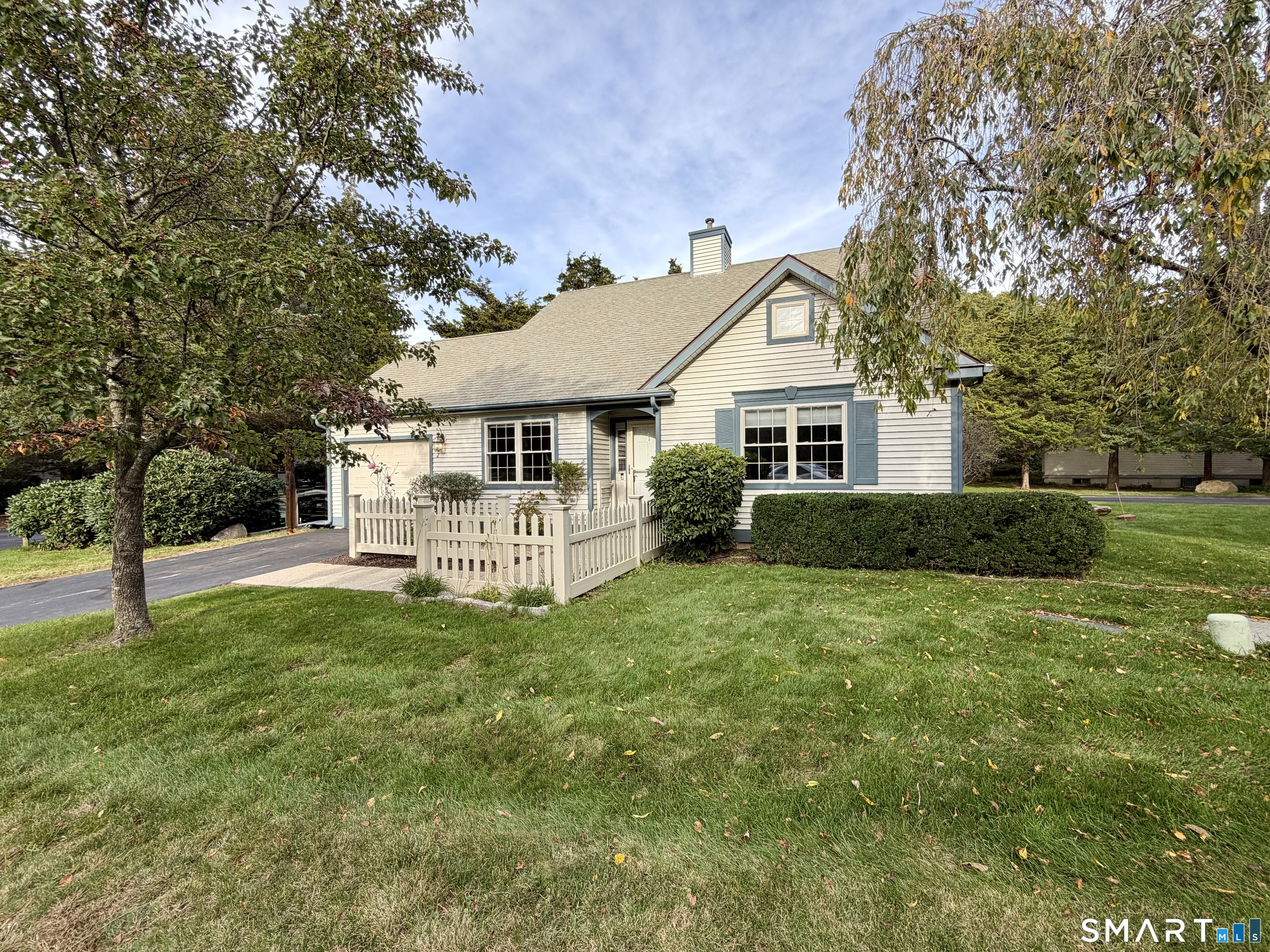 2 Meetinghouse Lane East Lyme CT 06357