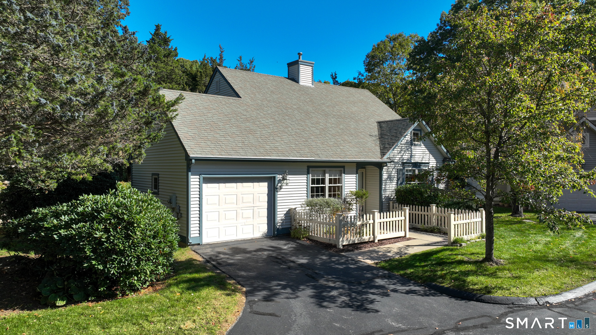 2 Meetinghouse Lane East Lyme CT 06357