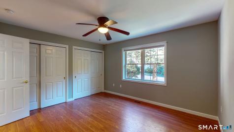 2 Meetinghouse Lane East Lyme CT 06357