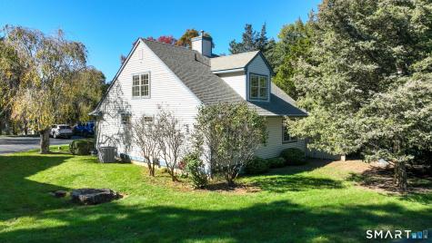 2 Meetinghouse Lane East Lyme CT 06357