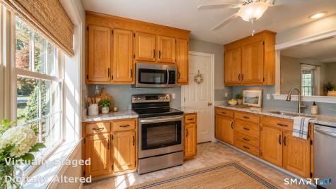 2 Meetinghouse Lane East Lyme CT 06357