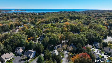 2 Meetinghouse Lane East Lyme CT 06357