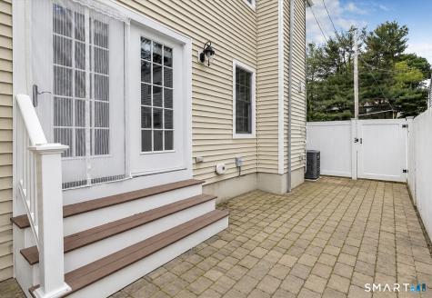 331 Knapps Highway Fairfield CT 06825