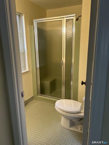13 Harbour Village Branford CT 06405