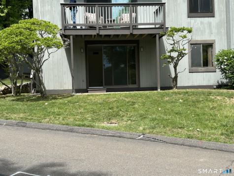 13 Harbour Village Branford CT 06405