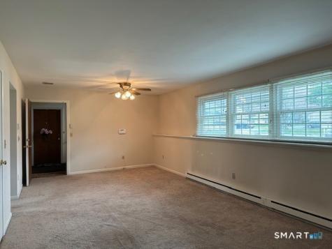 92 Founders Village Clinton CT 06413