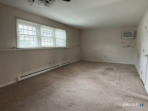92 Founders Village Clinton CT 06413