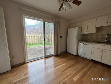 92 Founders Village Clinton CT 06413
