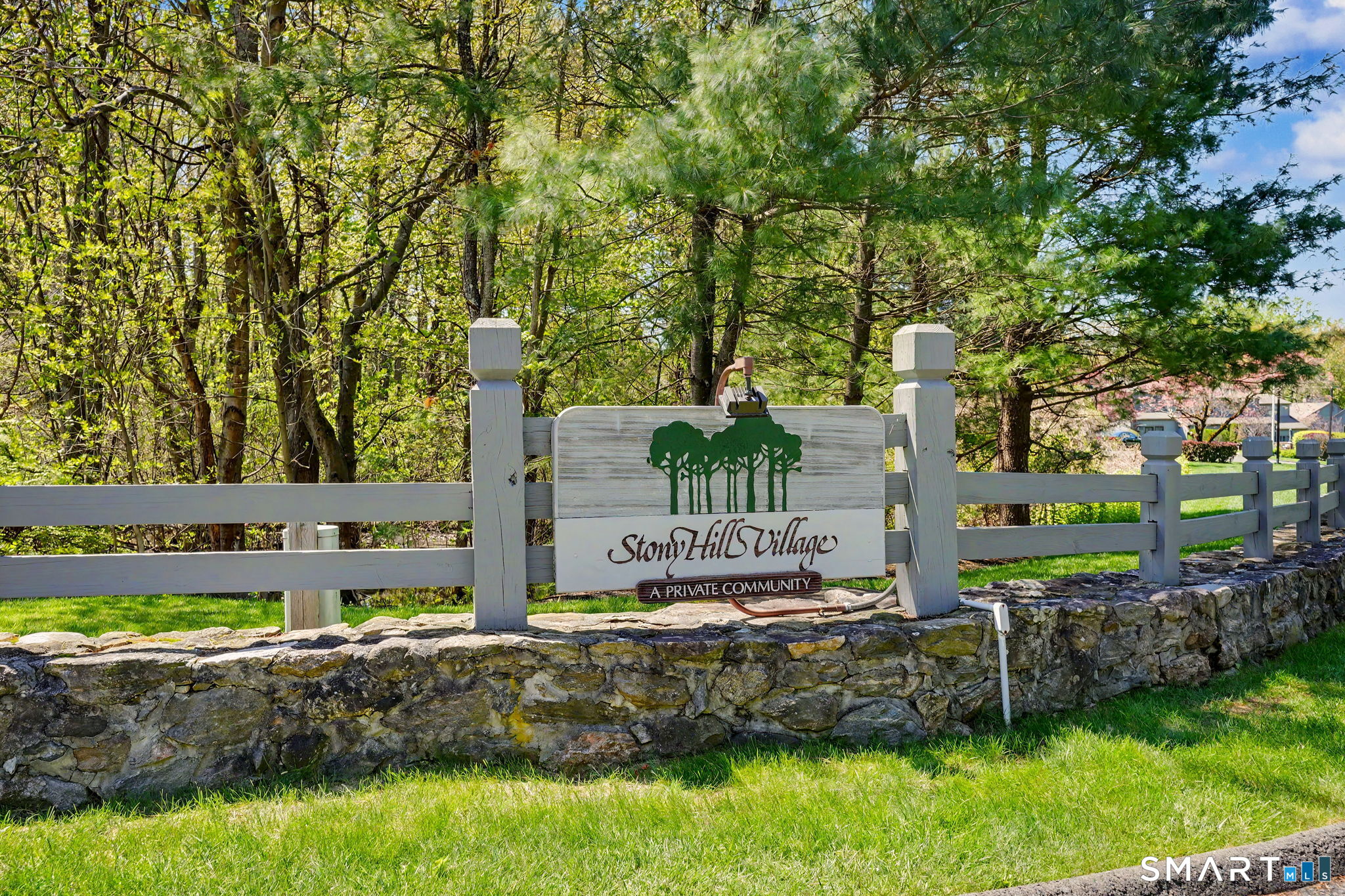 135 Heatherwood Drive Brookfield CT 06804