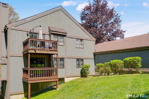 135 Heatherwood Drive Brookfield CT 06804