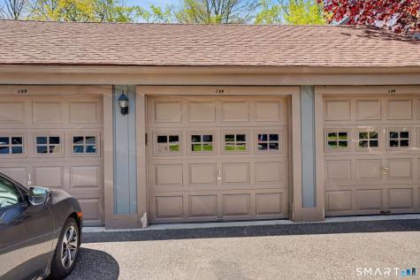 135 Heatherwood Drive Brookfield CT 06804