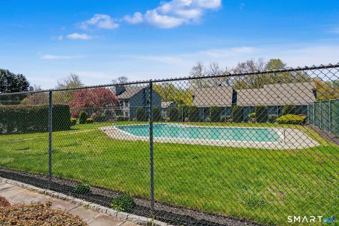 135 Heatherwood Drive Brookfield CT 06804