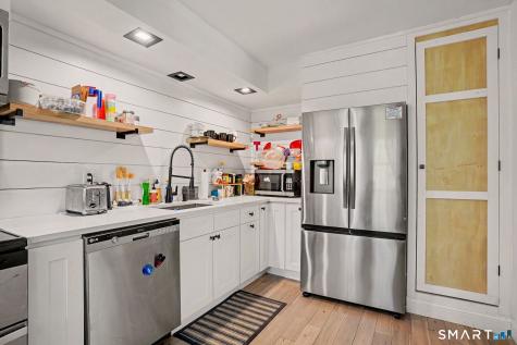 135 Heatherwood Drive Brookfield CT 06804