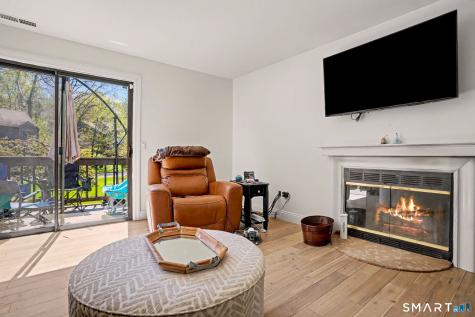 135 Heatherwood Drive Brookfield CT 06804