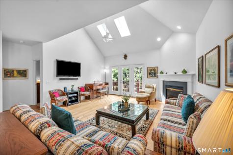 1985 West Street Southington CT 06489