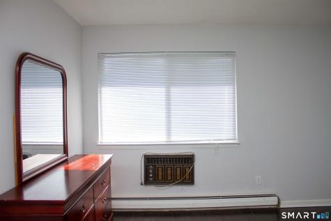 40 California Street Stratford CT 06615